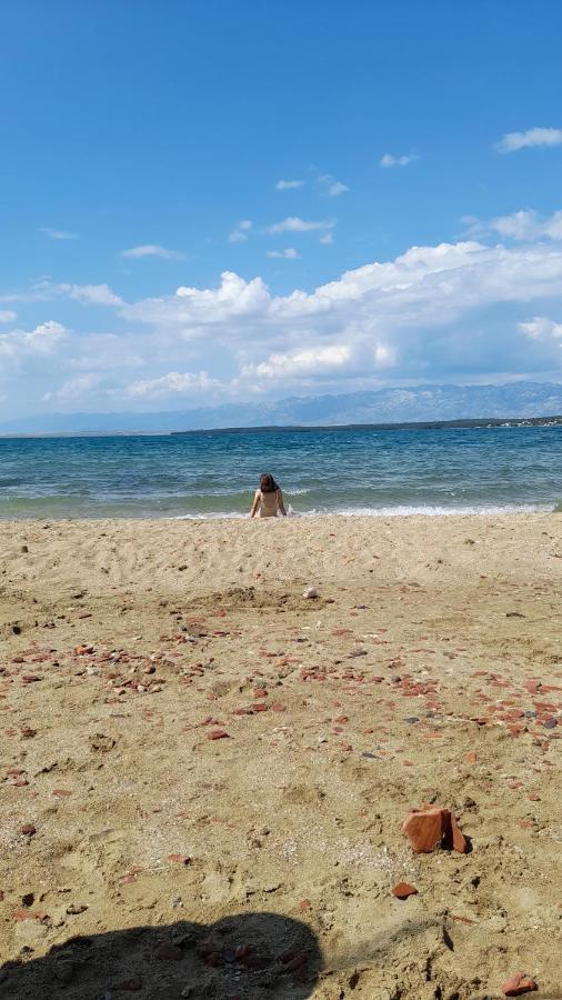 נין B & R Summer Breeze Apartments מראה חיצוני תמונה