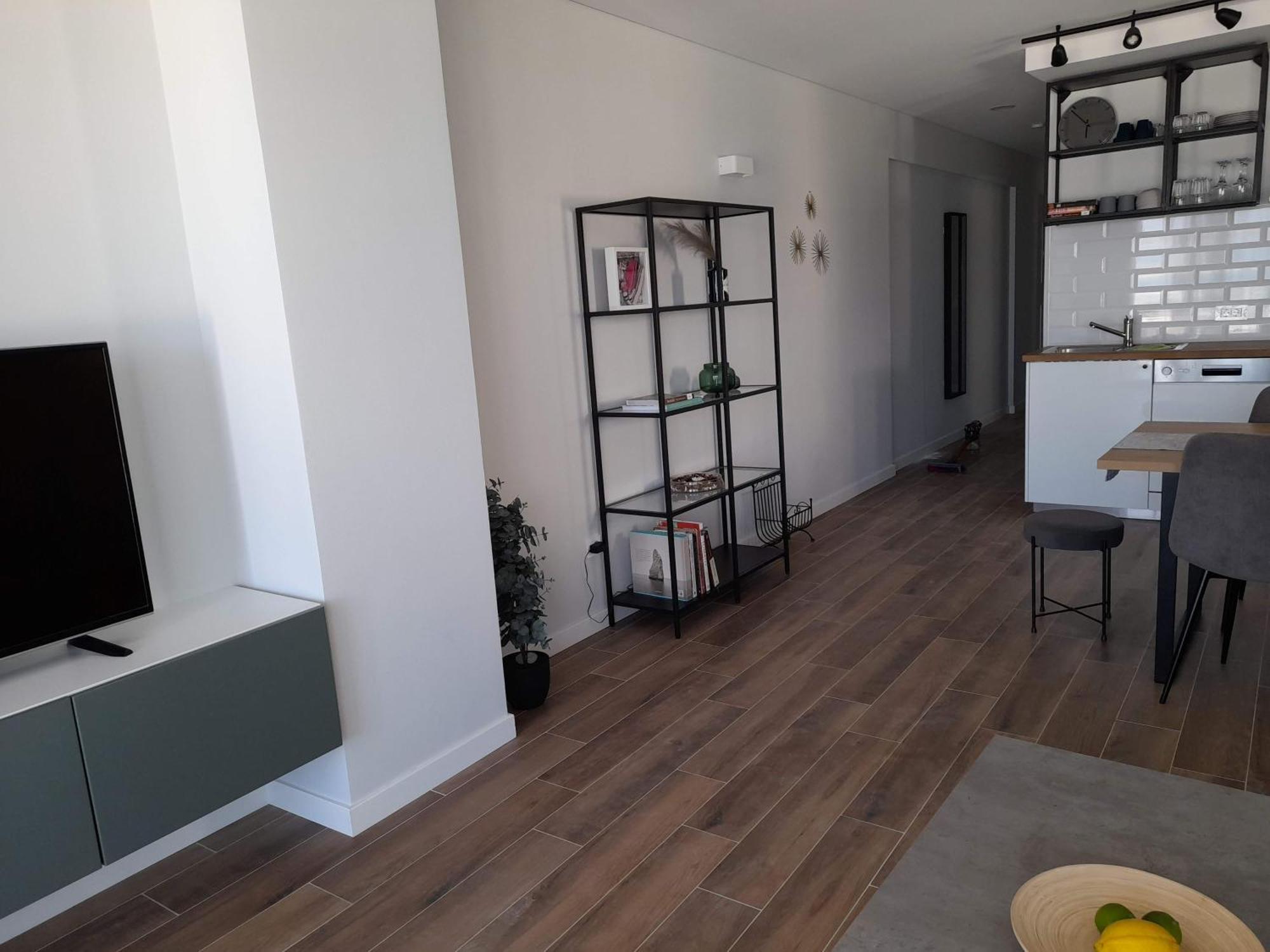 נין B & R Summer Breeze Apartments מראה חיצוני תמונה